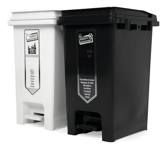 Set de 2 canecas de 20 litros cada una. Blanca y negra